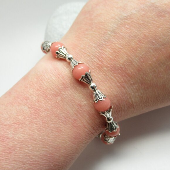 Glow in the dark glass bracelet - Picture 9 of 10